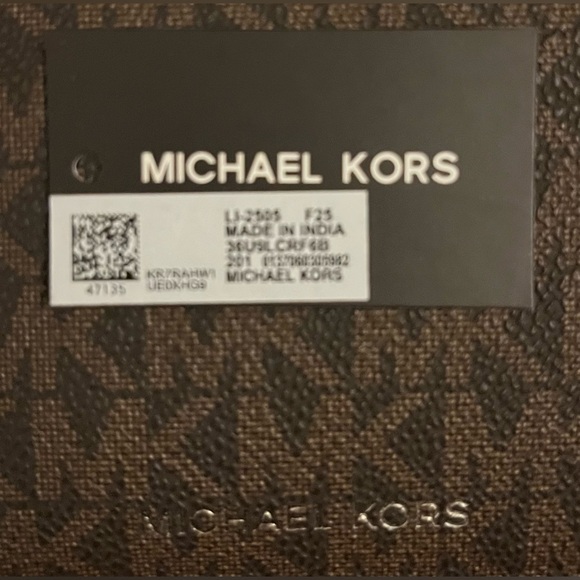 NWT MICHAEL KORS Men's Cooper Logo Billfold Wallet With Passcase. Brown/Black. - Picture 6 of 8